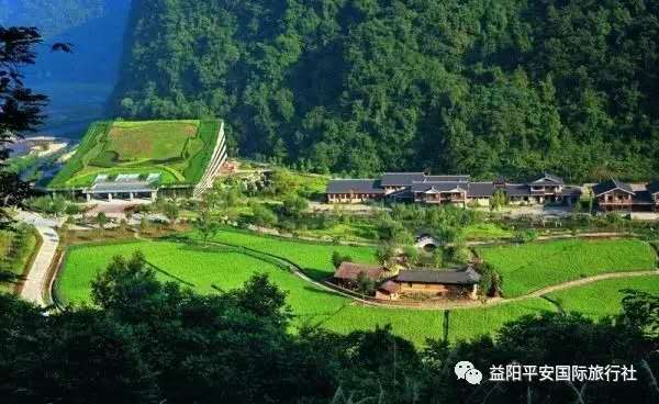 　張家界大峽谷、玻璃橋、黃龍洞品質(zhì)純玩兩日游c2