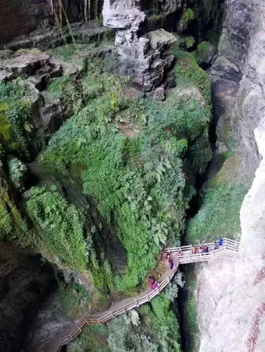 重慶?武?。ㄌ炜?地縫?九黎城）雙臥5日