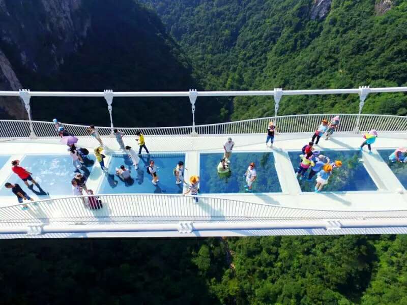玻璃橋、天門山玻璃棧道“新奇之旅”一晚2日游B1
