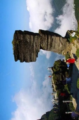 貴州黃果樹大瀑布、梵凈山、西江千戶苗寨、荔波大小七孔、鎮(zhèn)遠古城遵義會議會址、息烽集中營汽車七日游